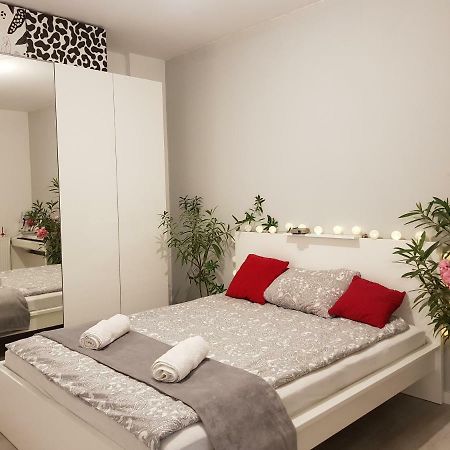 Whitedreams Apartment Lodz  Luaran gambar